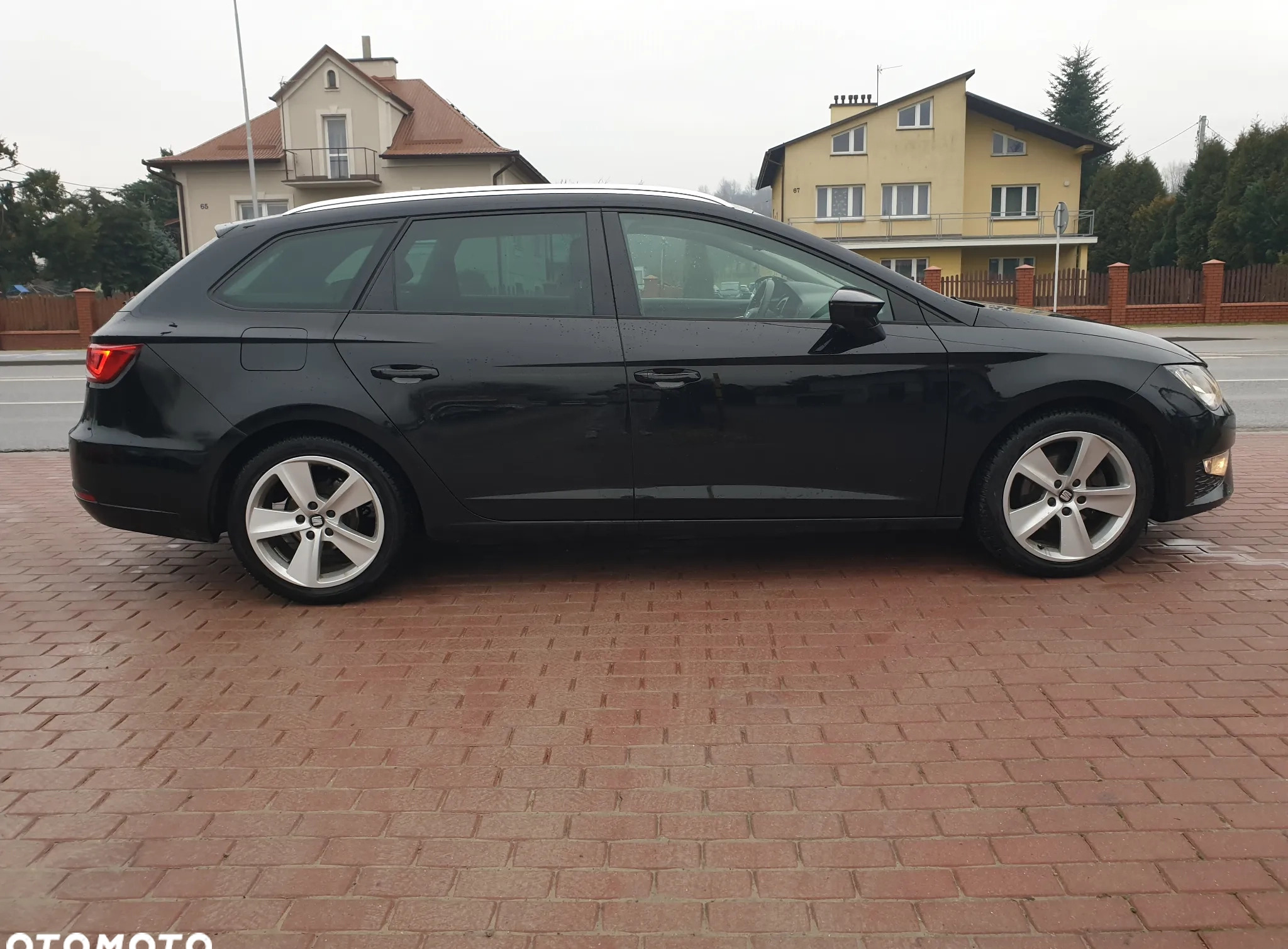 Seat Leon cena 45900 przebieg: 114634, rok produkcji 2015 z Rzeszów małe 742